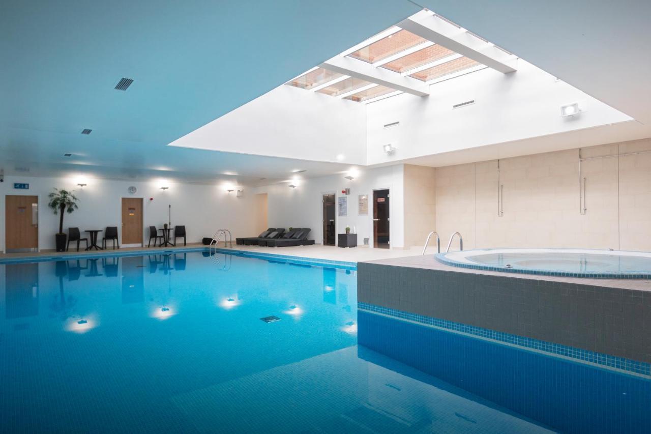 The Oxfordshire Golf & Spa Hotel Thame Extérieur photo