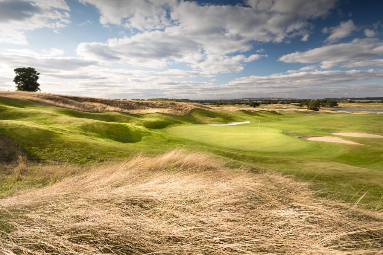 The Oxfordshire Golf & Spa Hotel Thame Extérieur photo