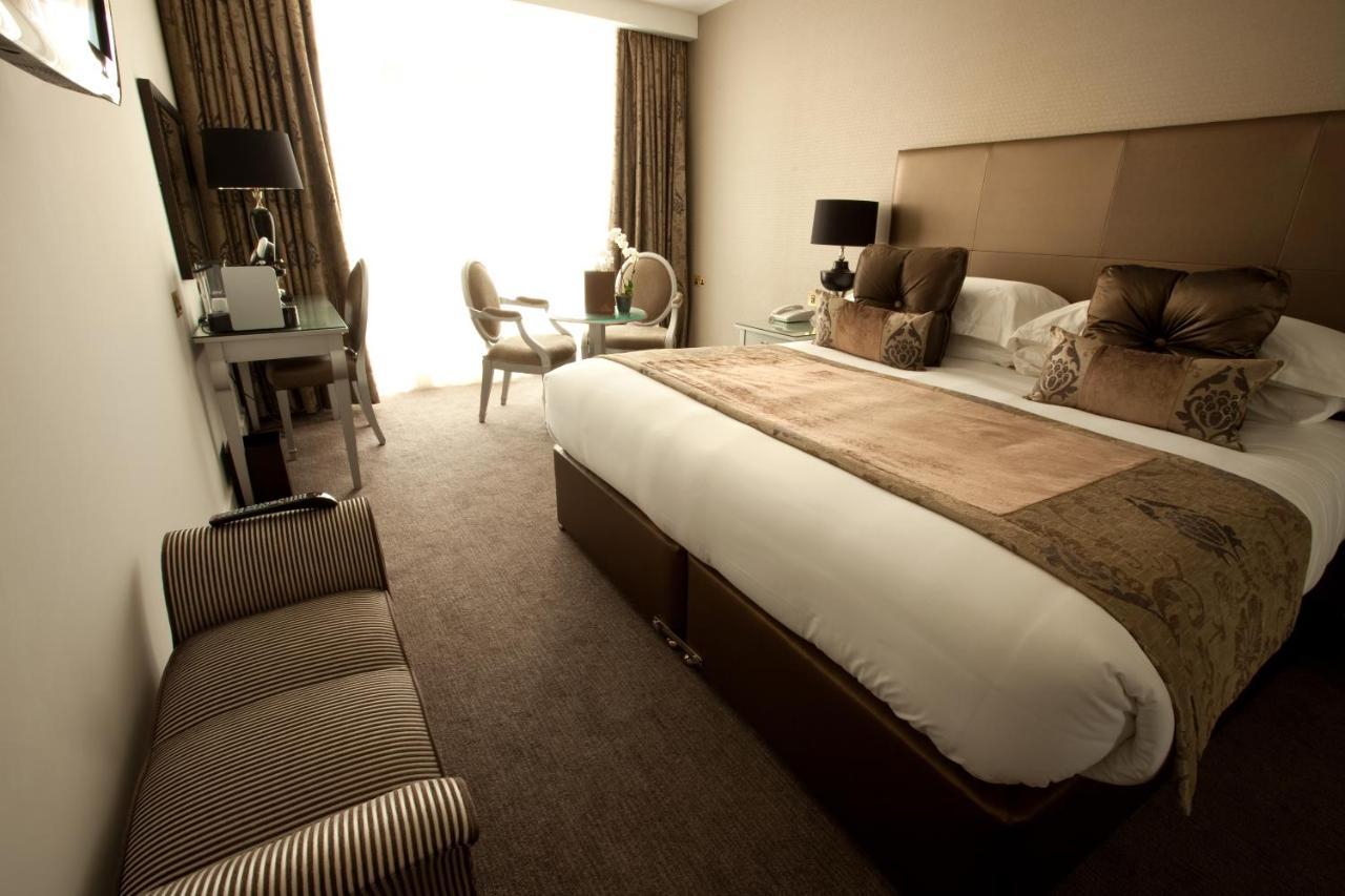 The Oxfordshire Golf & Spa Hotel Thame Extérieur photo