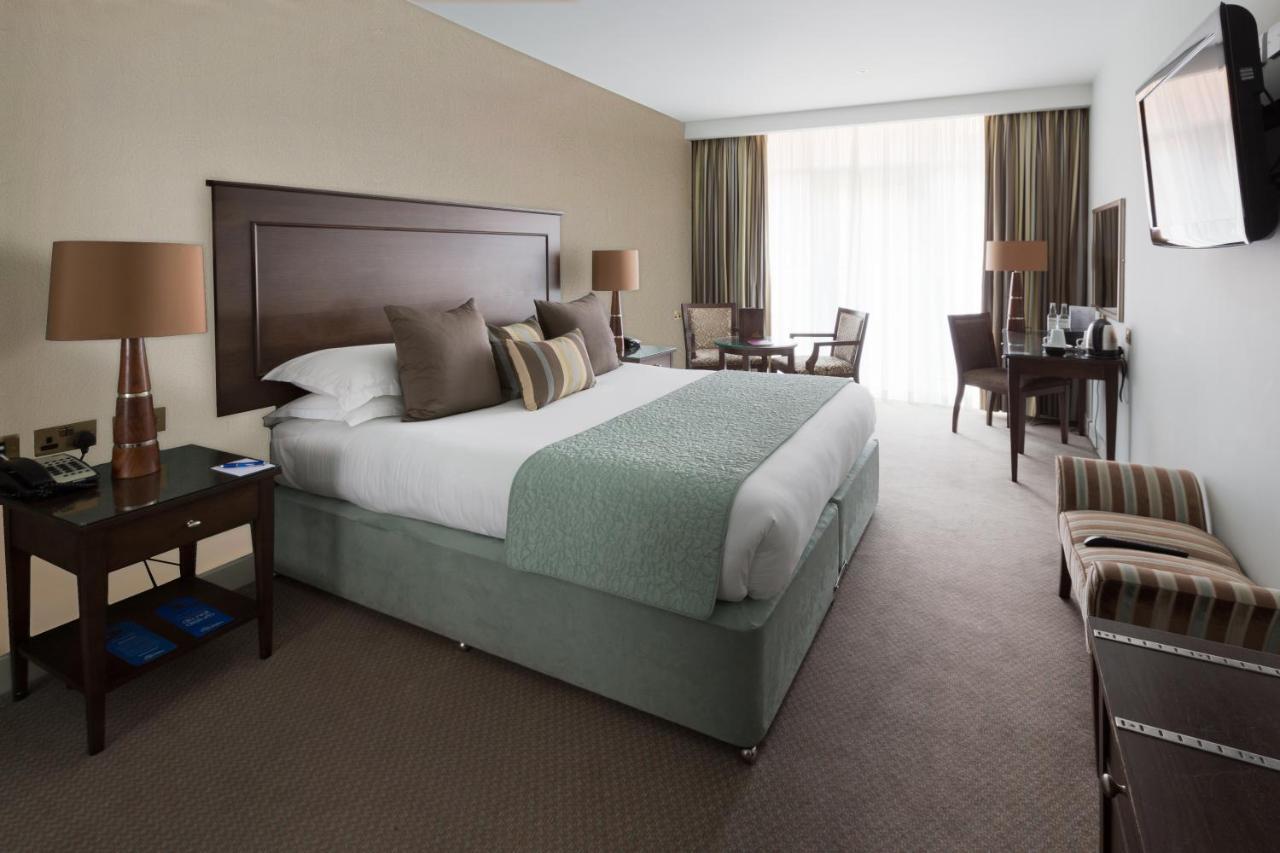 The Oxfordshire Golf & Spa Hotel Thame Extérieur photo