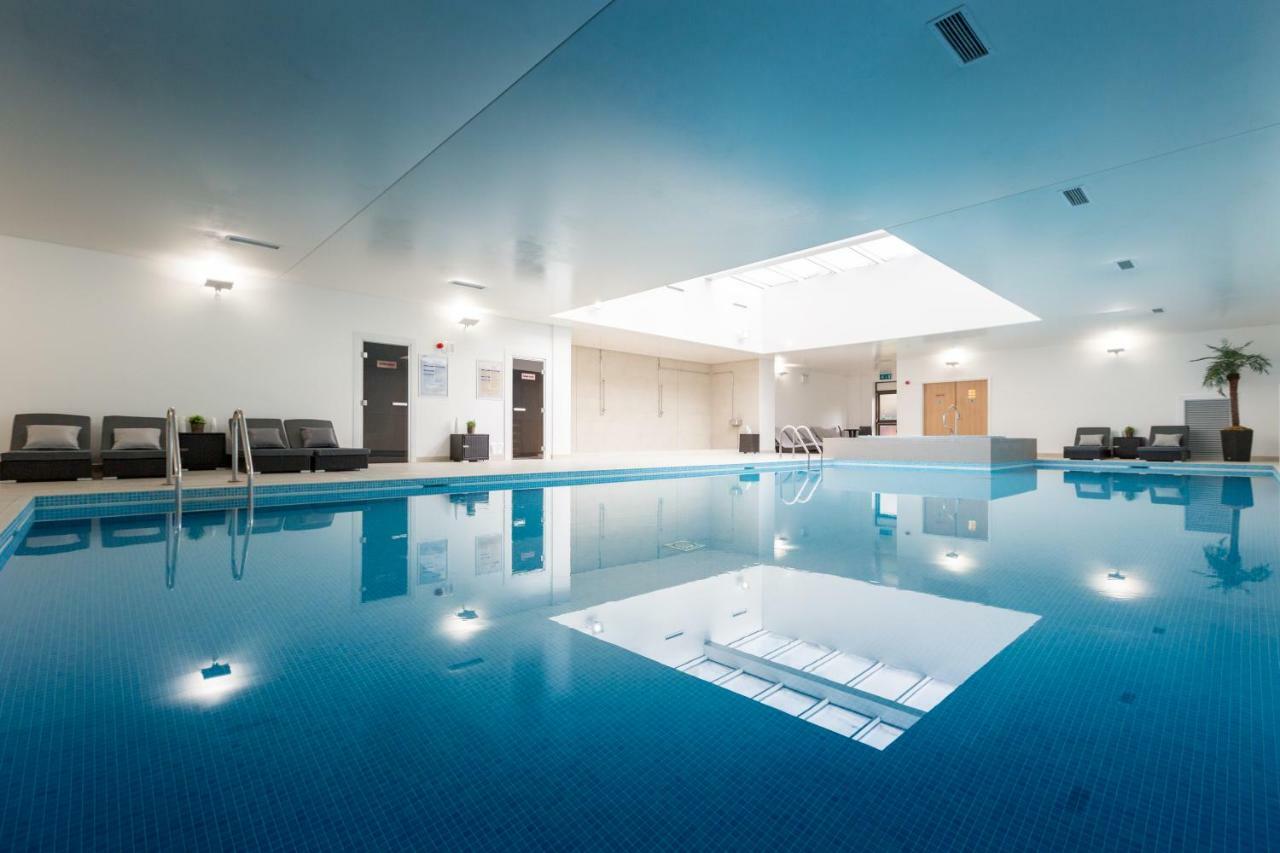 The Oxfordshire Golf & Spa Hotel Thame Extérieur photo